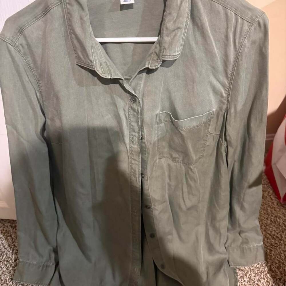 Old Navy Green Button Up Shirt Size L